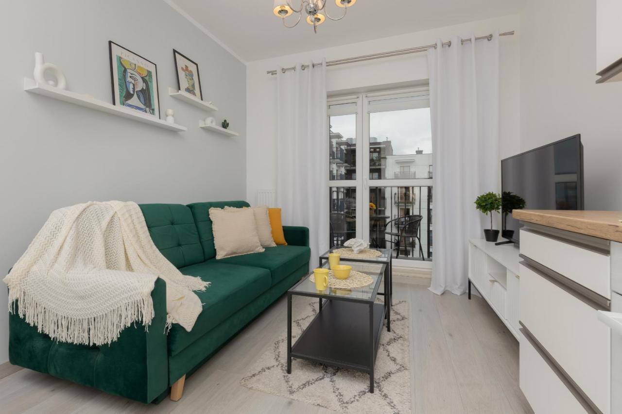 Cozy Apartment With Parking Bakalarska By Noclegi Renters Varsavia Esterno foto