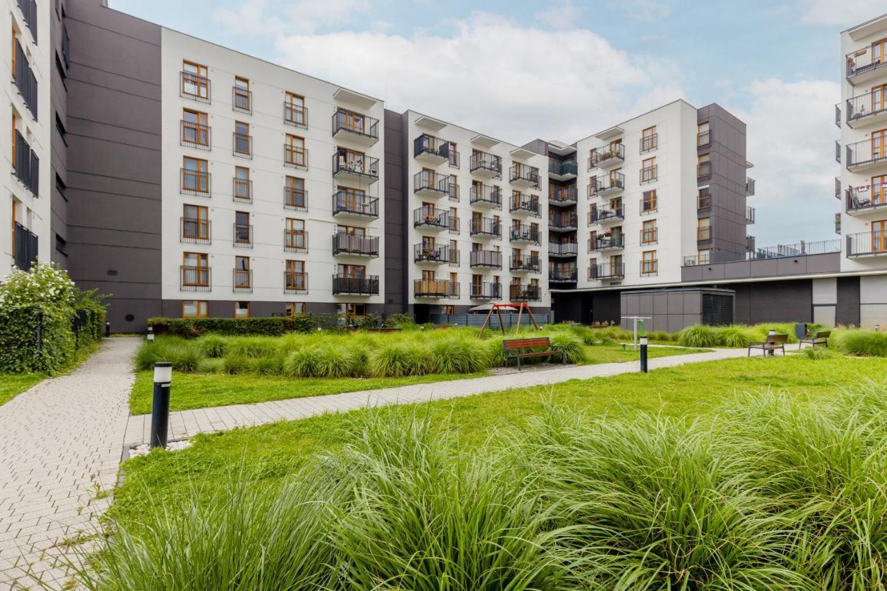 Cozy Apartment With Parking Bakalarska By Noclegi Renters Varsavia Esterno foto