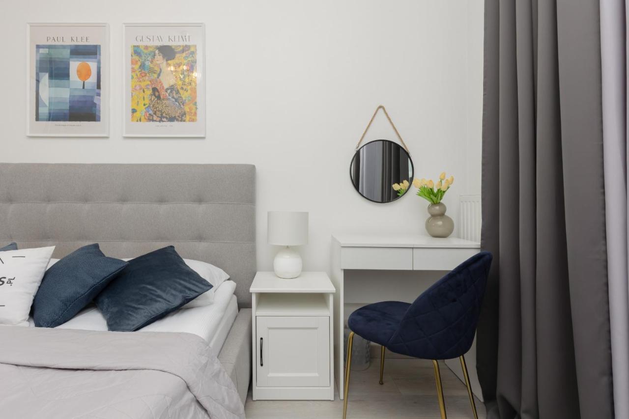 Cozy Apartment With Parking Bakalarska By Noclegi Renters Varsavia Esterno foto
